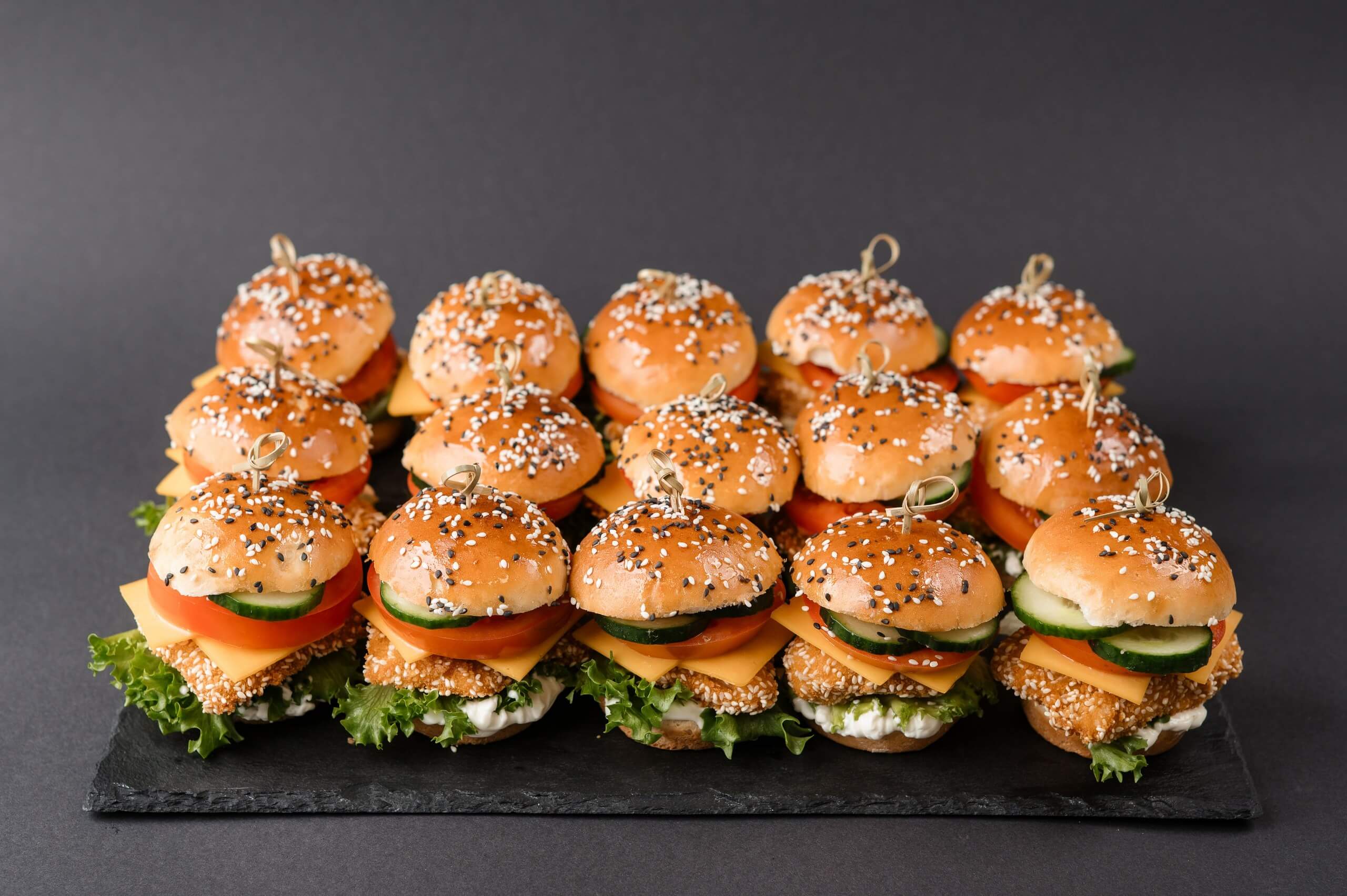 Platou miniburger pui crispy